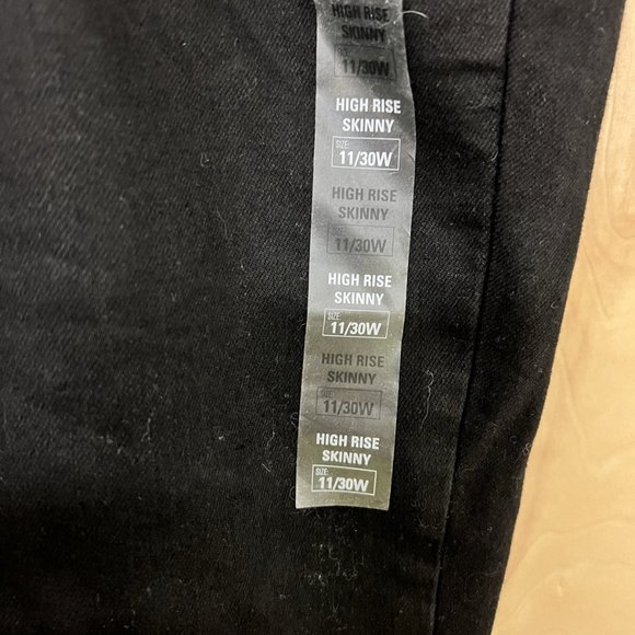 Girls SO™ High Rise Skinny Jeans 11/30W Black - SHIPS FAST💨✅ - Picture 3 of 4